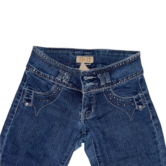 Women’s Colombian Skinny Jeans - Picture 3 of 5